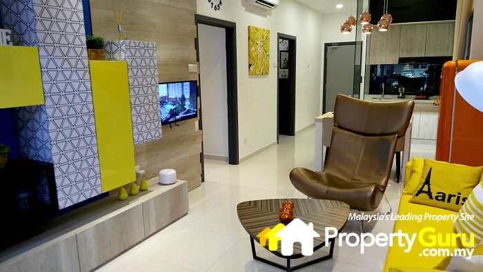 011 The Edge Residen - Another angle of Type Aâs living room, dining room, and kitchen area.